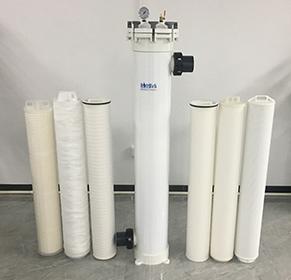 Perché scegliere il filtro pieghettato ad alto flusso invece delle cartucce soffiate a fusione?